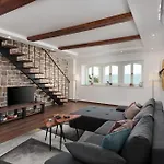 Casa Histria מוטובון